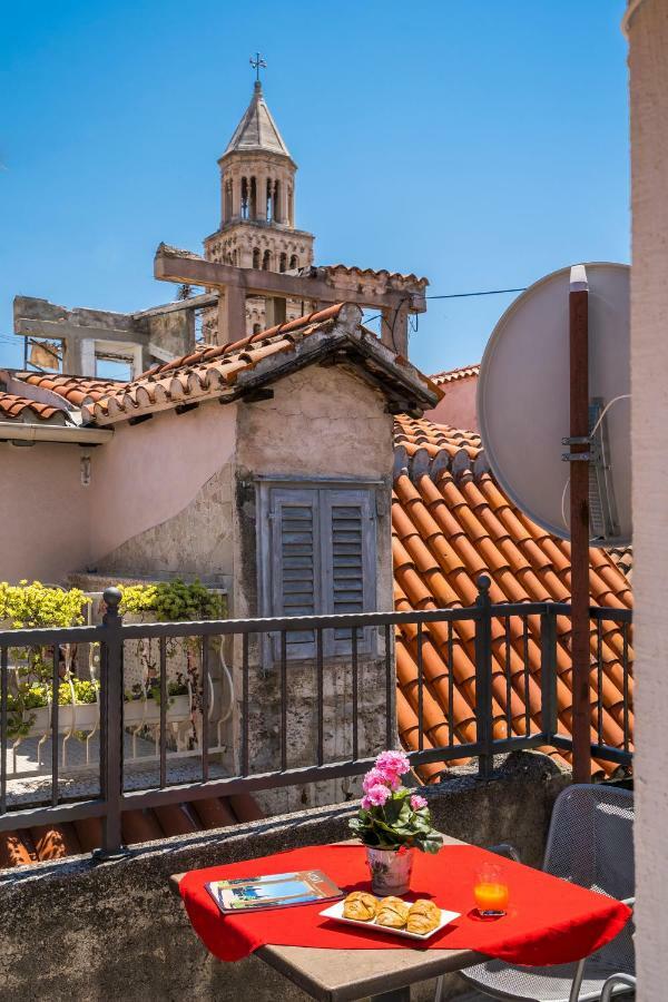 Rooftop City View Apartment In The Palace Walls Split Eksteriør billede